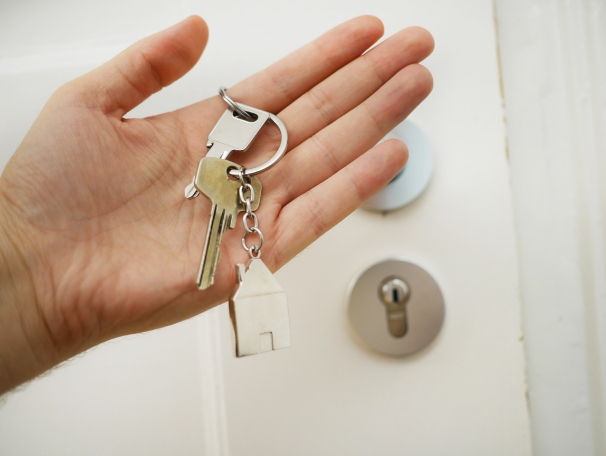 https://RogerconnieF.StopRentingStartOwning.com
